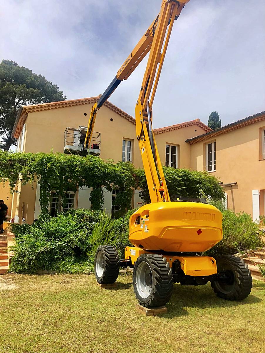 Vente de volets provençaux en bois durable Allauch