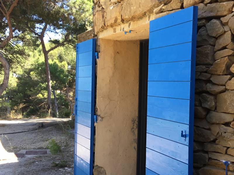 Achat de volets provençaux en bois exotique à Auriol près d’Aubagne