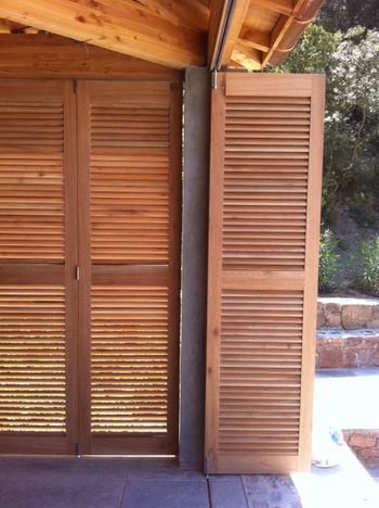 Fabrication de volets persiennes coulissants et pliants posés sur Draguignan ,Le Muy