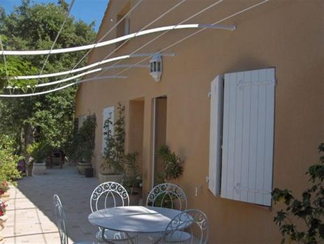 Pose de volets provençaux à Draguignan